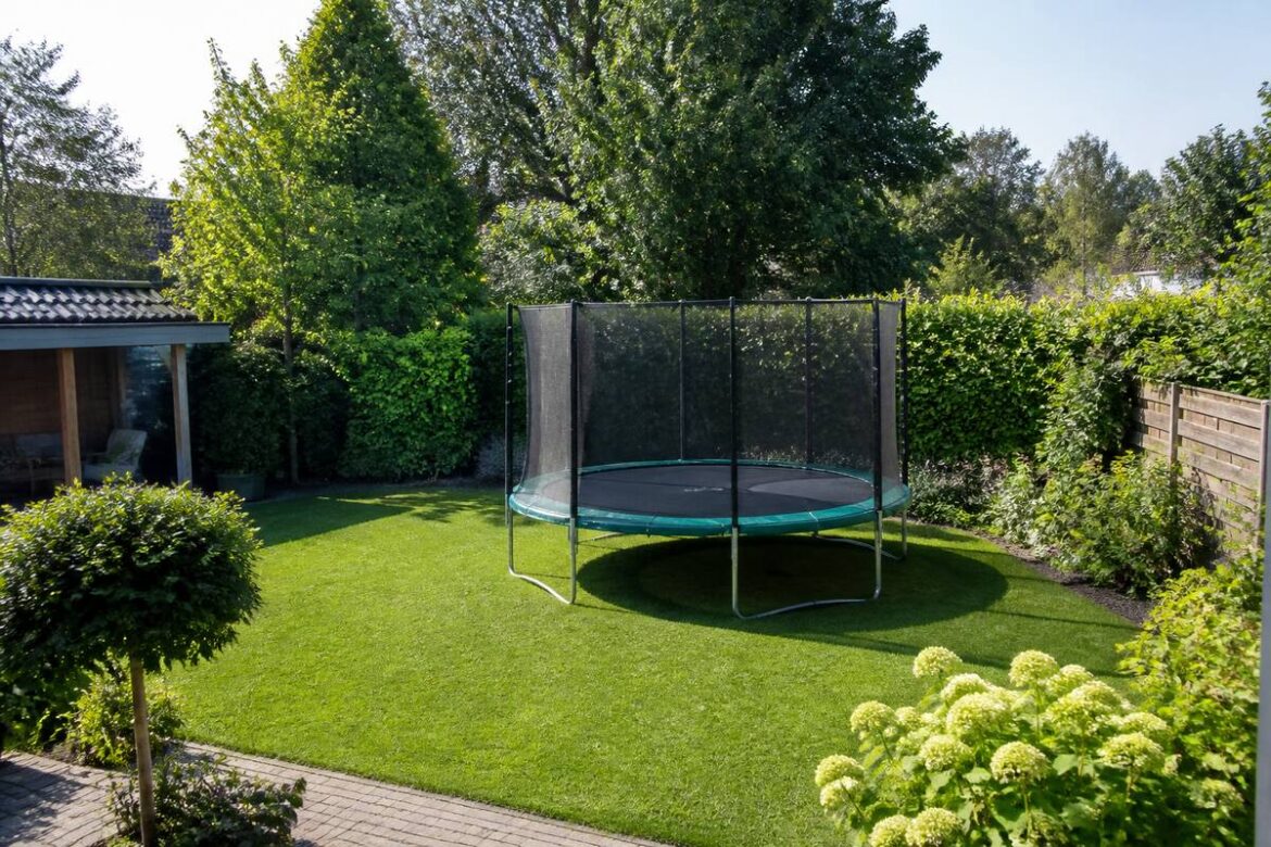 Een trampoline in de tuin: veilig, praktisch en met minder verspilling